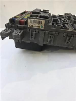 Honda SJH-G011 biztosíték- és relédoboz G1108F9U [G1108F9U]